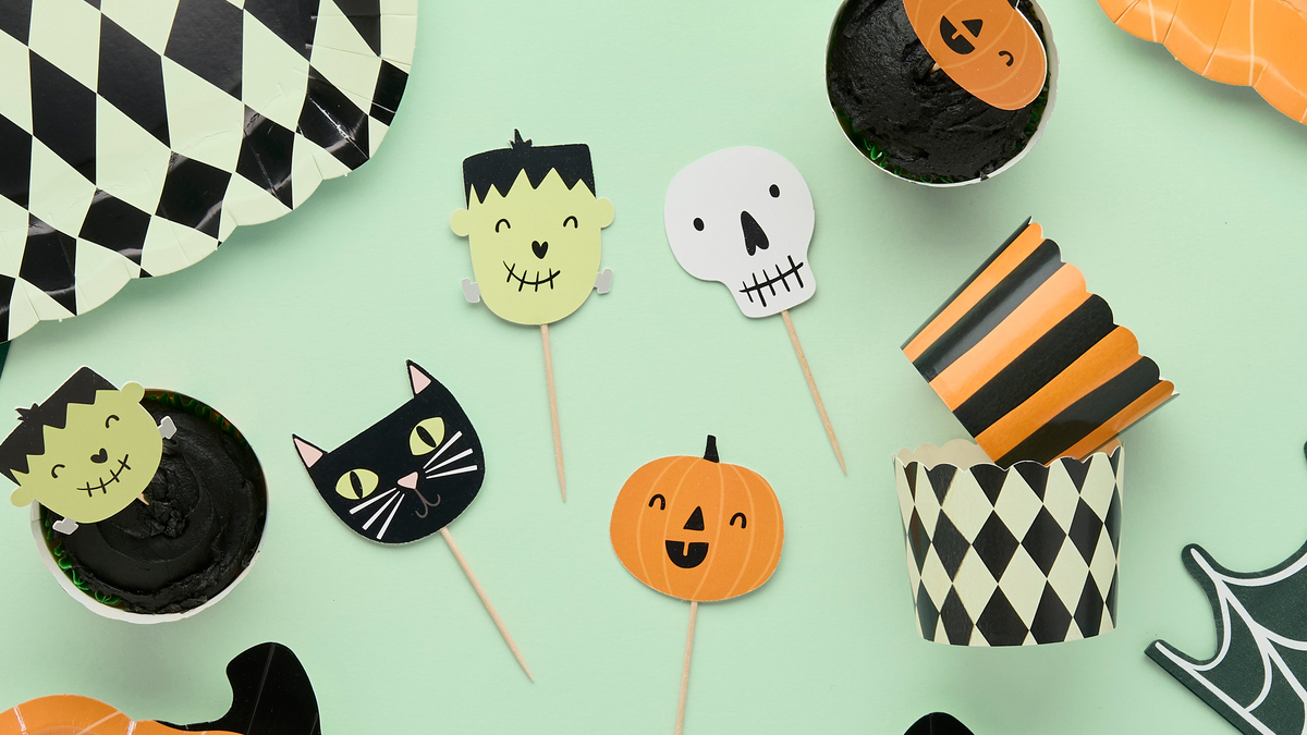 halloween themed cake topper
