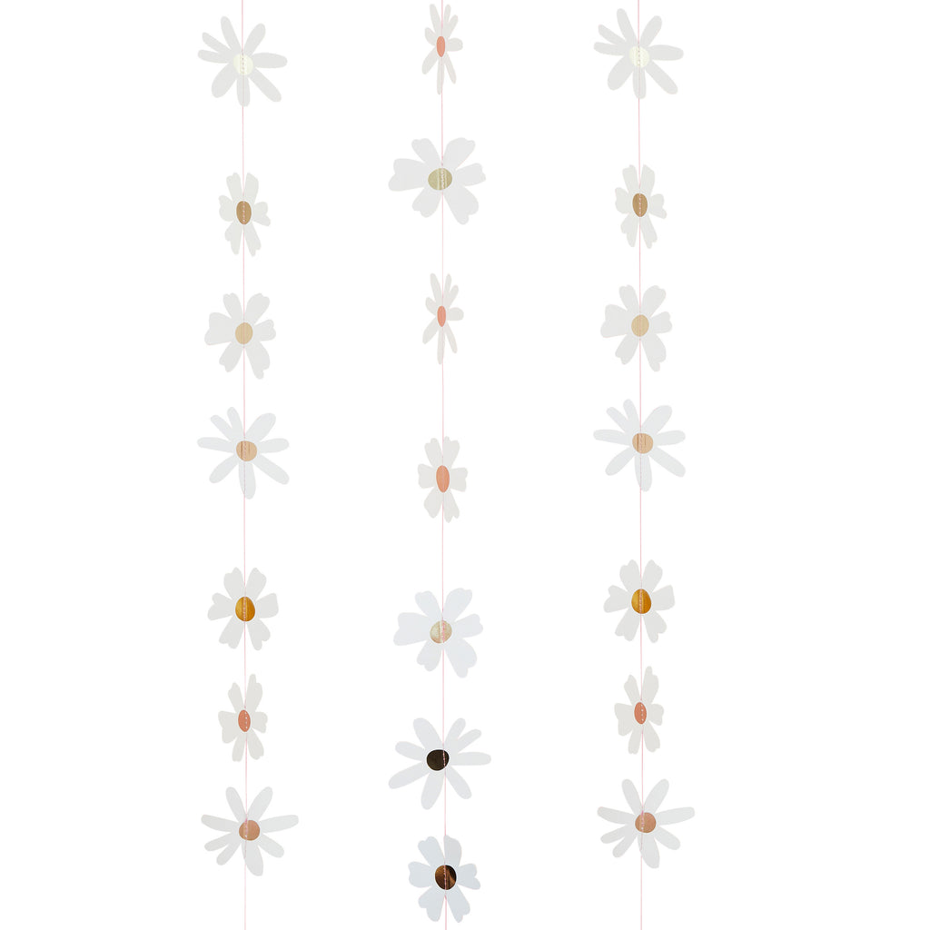 Daisy Days hanging garland with white daisy flowers on 5m string decoration