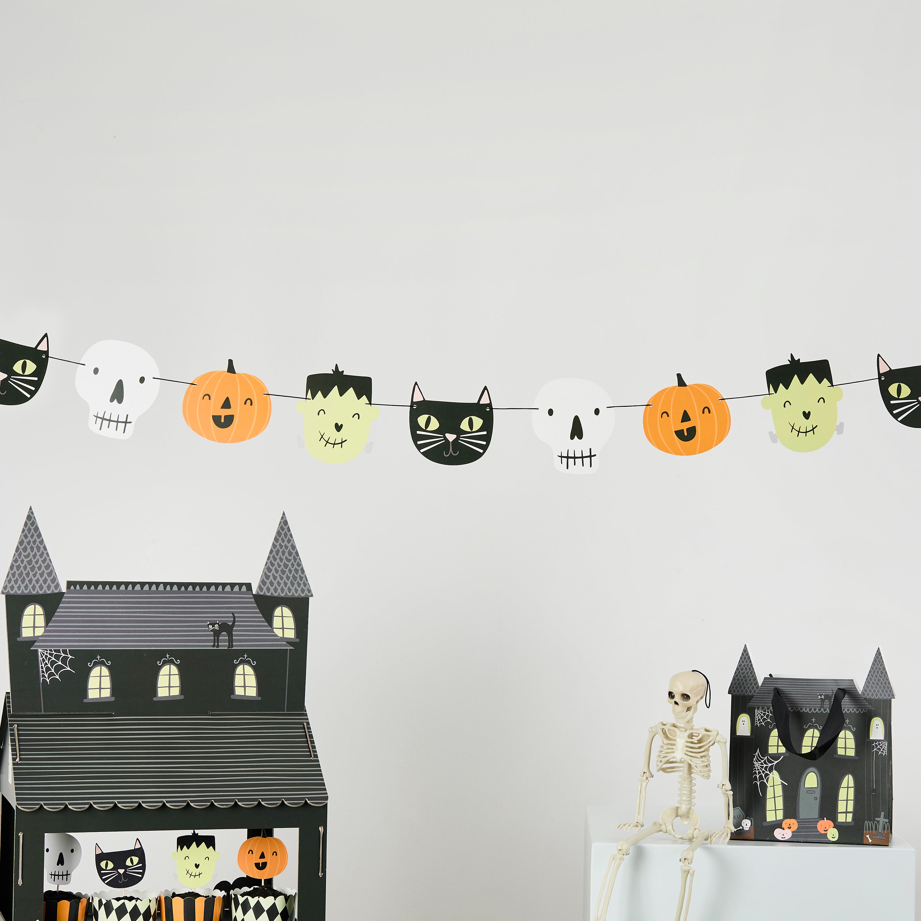 Monster Mob Garland (1pkt/1pc) - Party Lane 